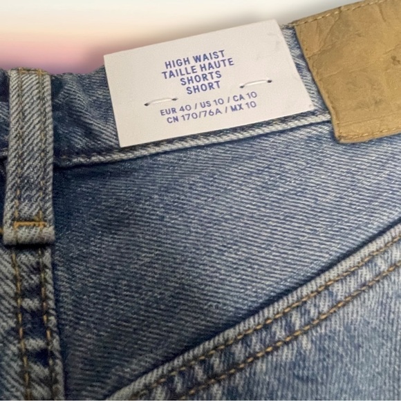 H & M NWT High Waist 2.5” Inseam Cuffed Blue Jean Shorts - Picture 8 of 12